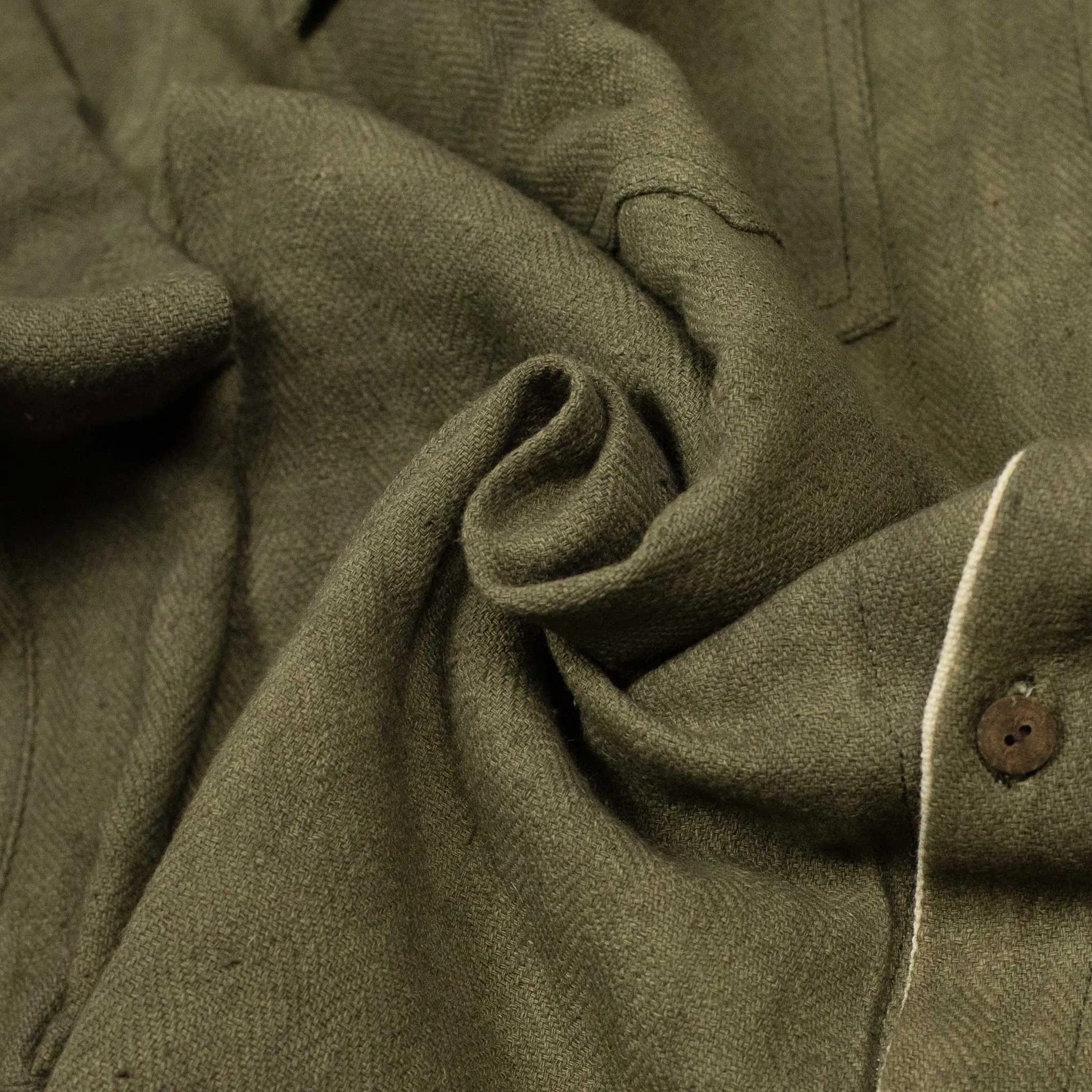 Western overshirt in olive herringbone Kala cotton